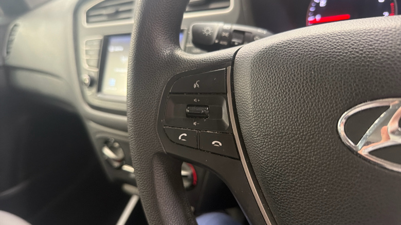 Hyundai i20 1.2 MPi S Connect 5dr Petrol Hatchback